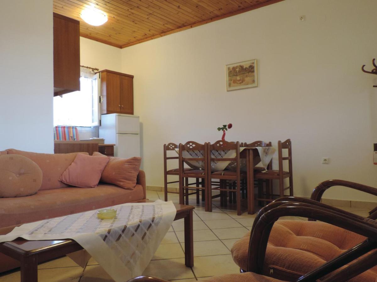 Apartments Peli-Maria Агиос Стефанос Экстерьер фото